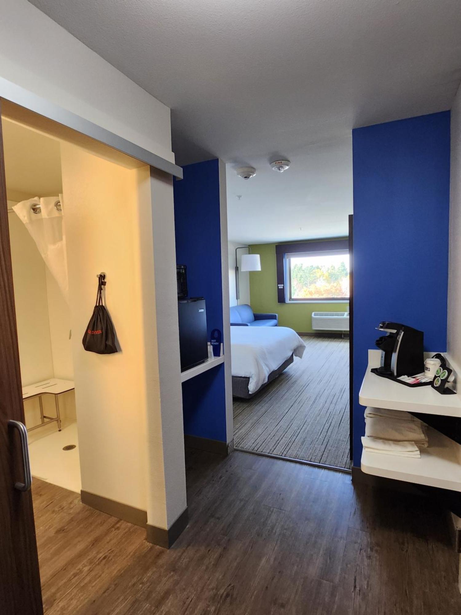 Holiday Inn Express & Suites - Camas By Ihg Exterior foto